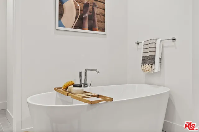 $2,595,000 | 1869 Benecia Avenue, Los Angeles, CA 90025