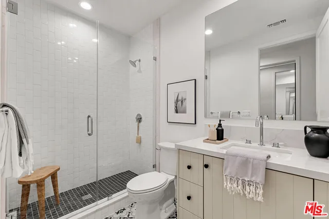 $2,595,000 | 1869 Benecia Avenue, Los Angeles, CA 90025