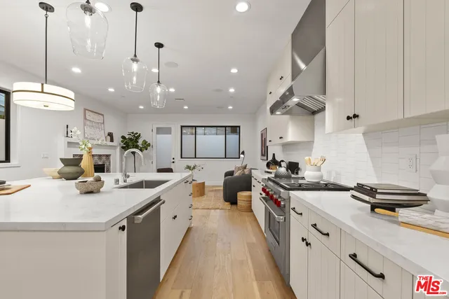 $2,595,000 | 1869 Benecia Avenue, Los Angeles, CA 90025