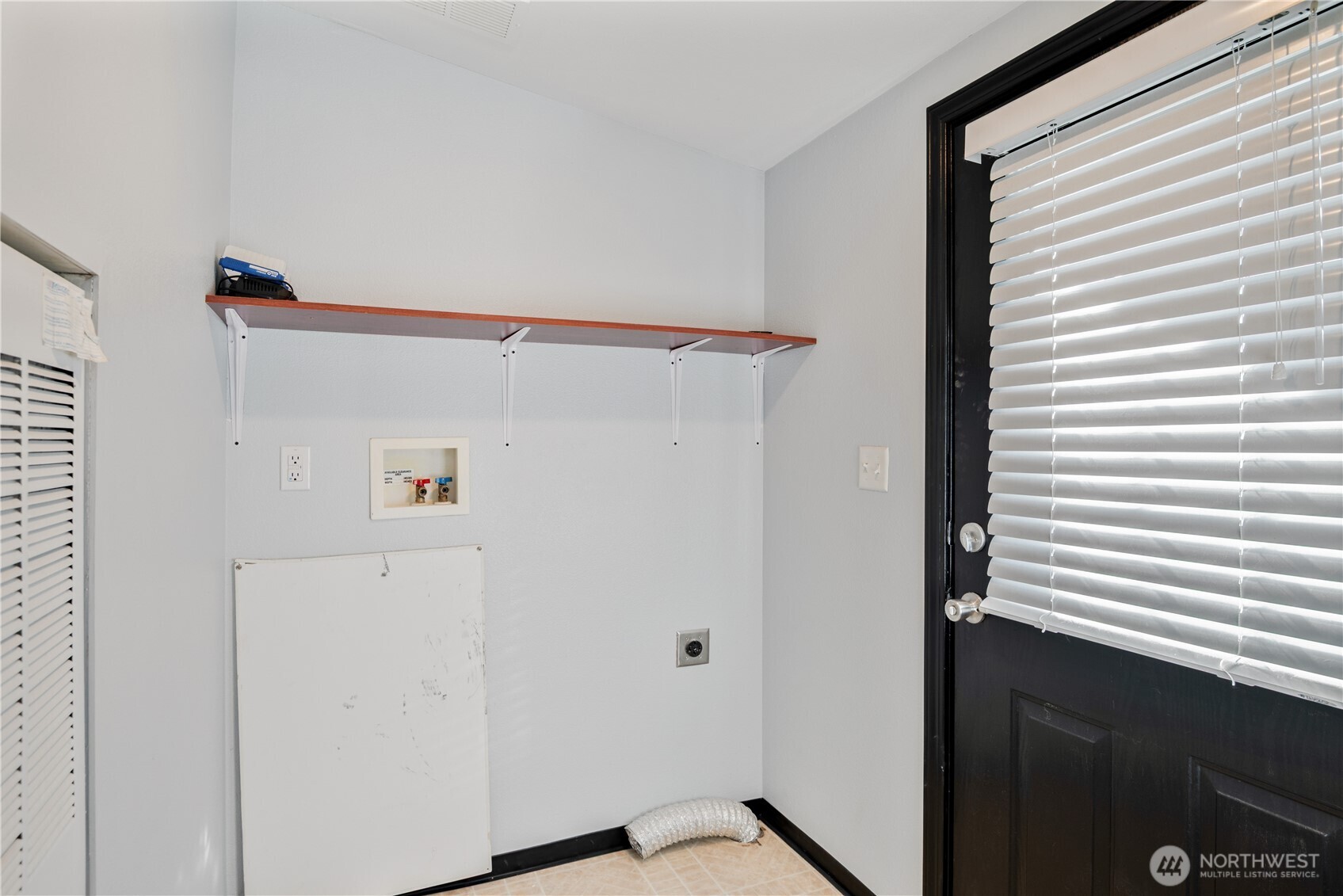 233 Concord Place Longview, WA 98632 - Photo 22 of 34 a view of bathroom with shower