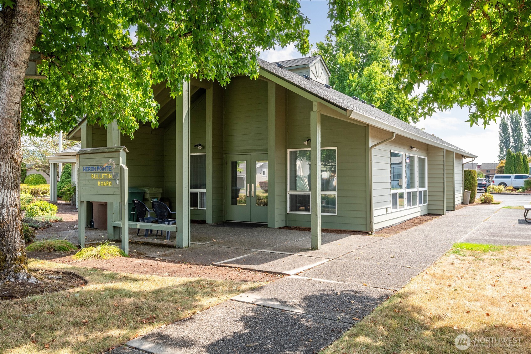 233 Concord Place Longview, WA 98632 - Photo 31 of 34 a view of a house with backyard
