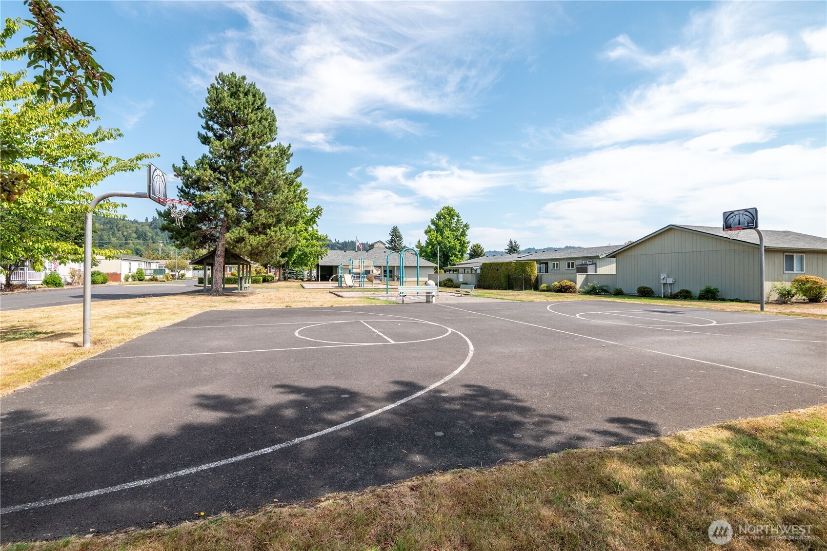 233 Concord Place Longview, WA 98632 - Photo 32 of 34 a view of street with houses