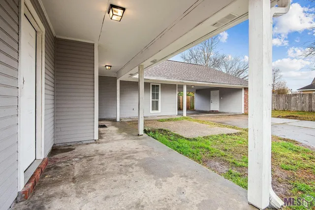 $1,850 | 18460 Lakefield Avenue, Baton Rouge, LA 70817