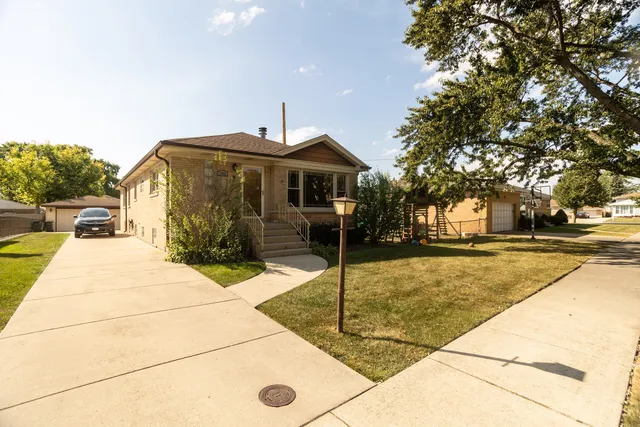 $472,900 | 7349 West Crain Street, Niles, IL 60714