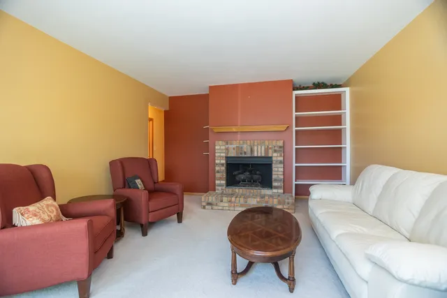 $472,900 | 7349 West Crain Street, Niles, IL 60714