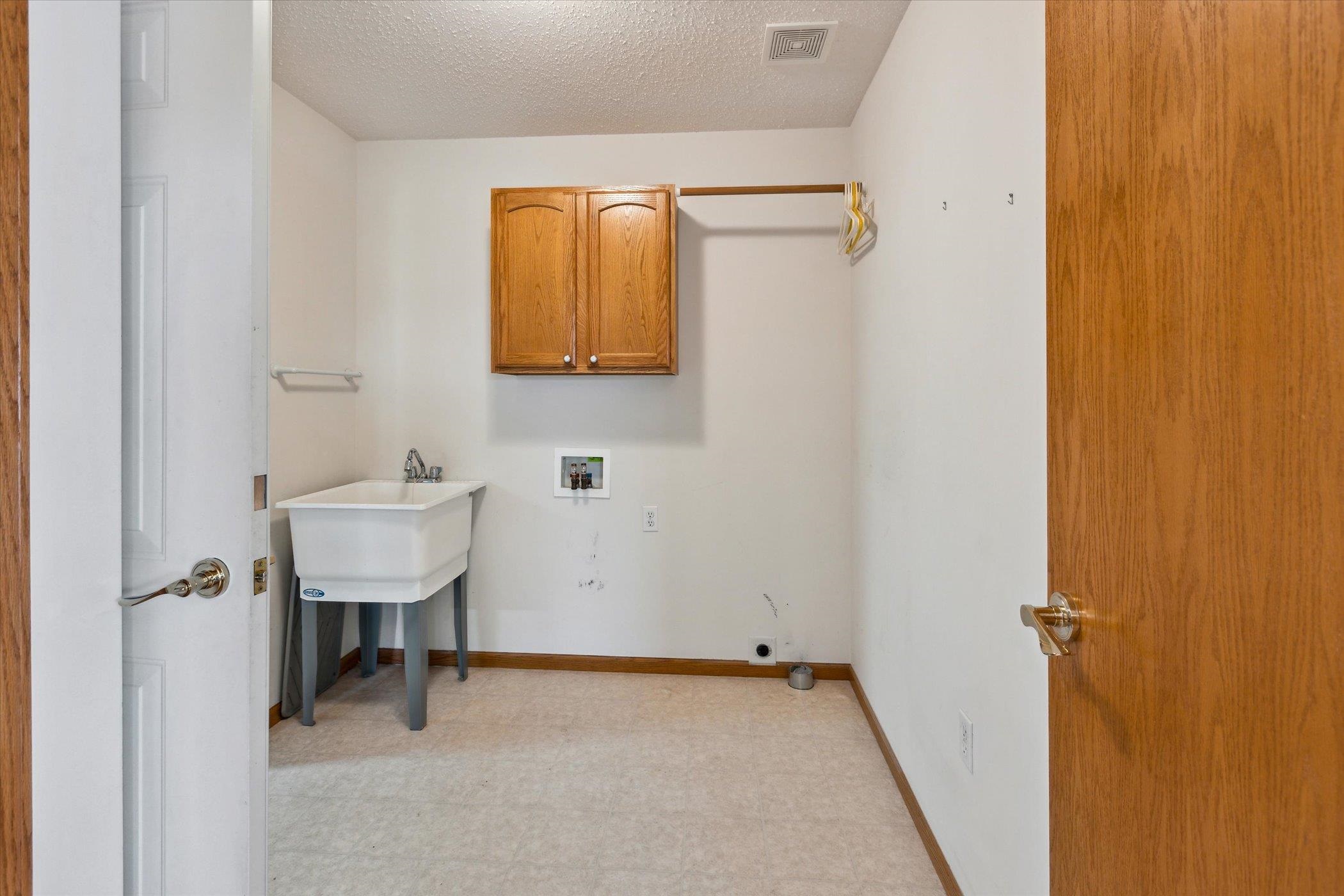 576 West Ridge Road Essexville, MI 48732 - Photo 37 of 58