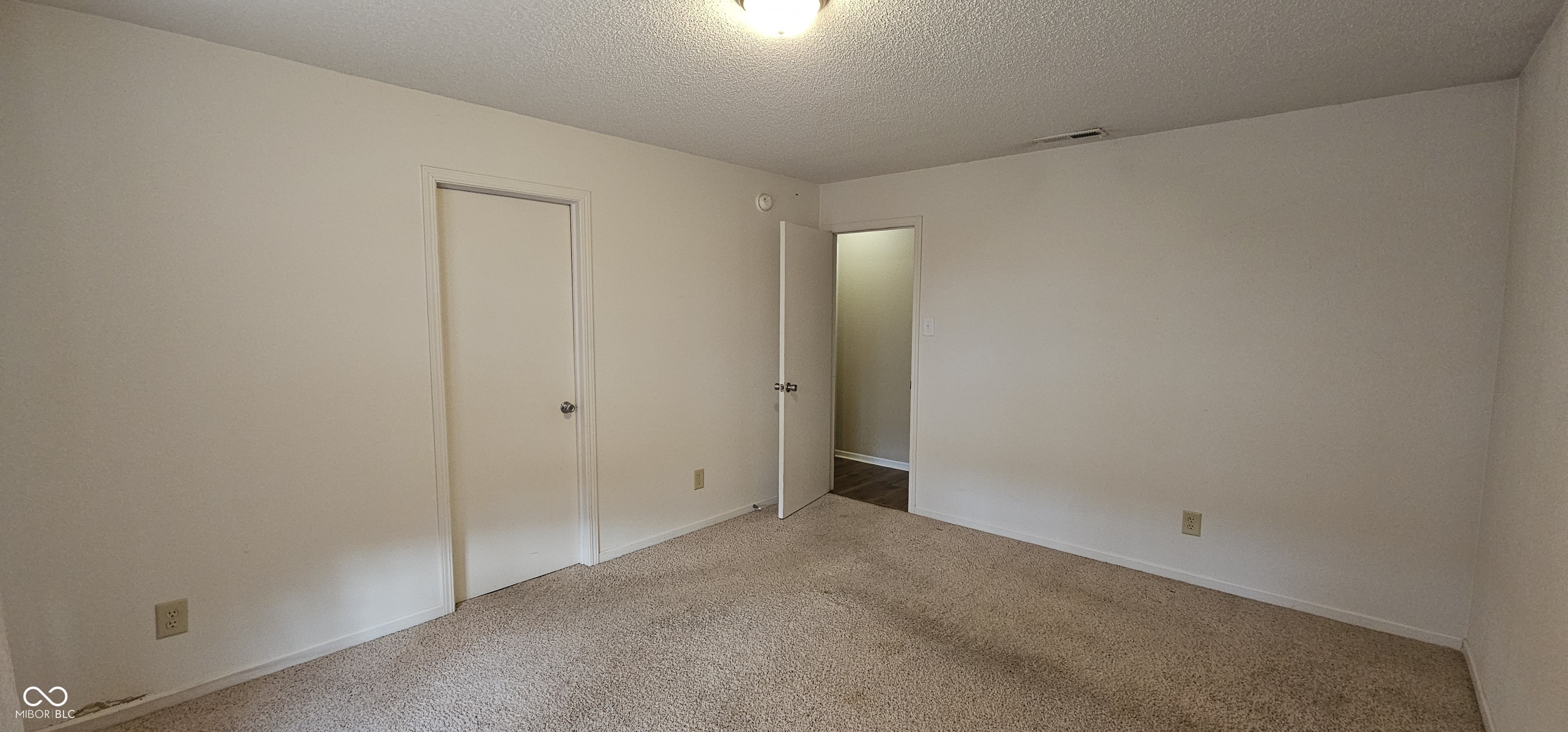 1716 Feather Reed Lane Greenwood, IN 46143 - Photo 13 of 17