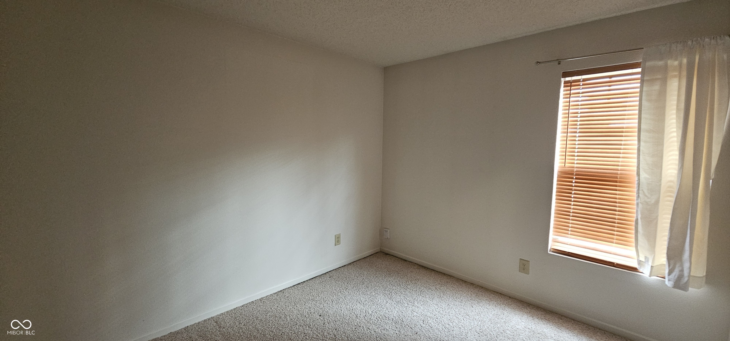 1716 Feather Reed Lane Greenwood, IN 46143 - Photo 14 of 17