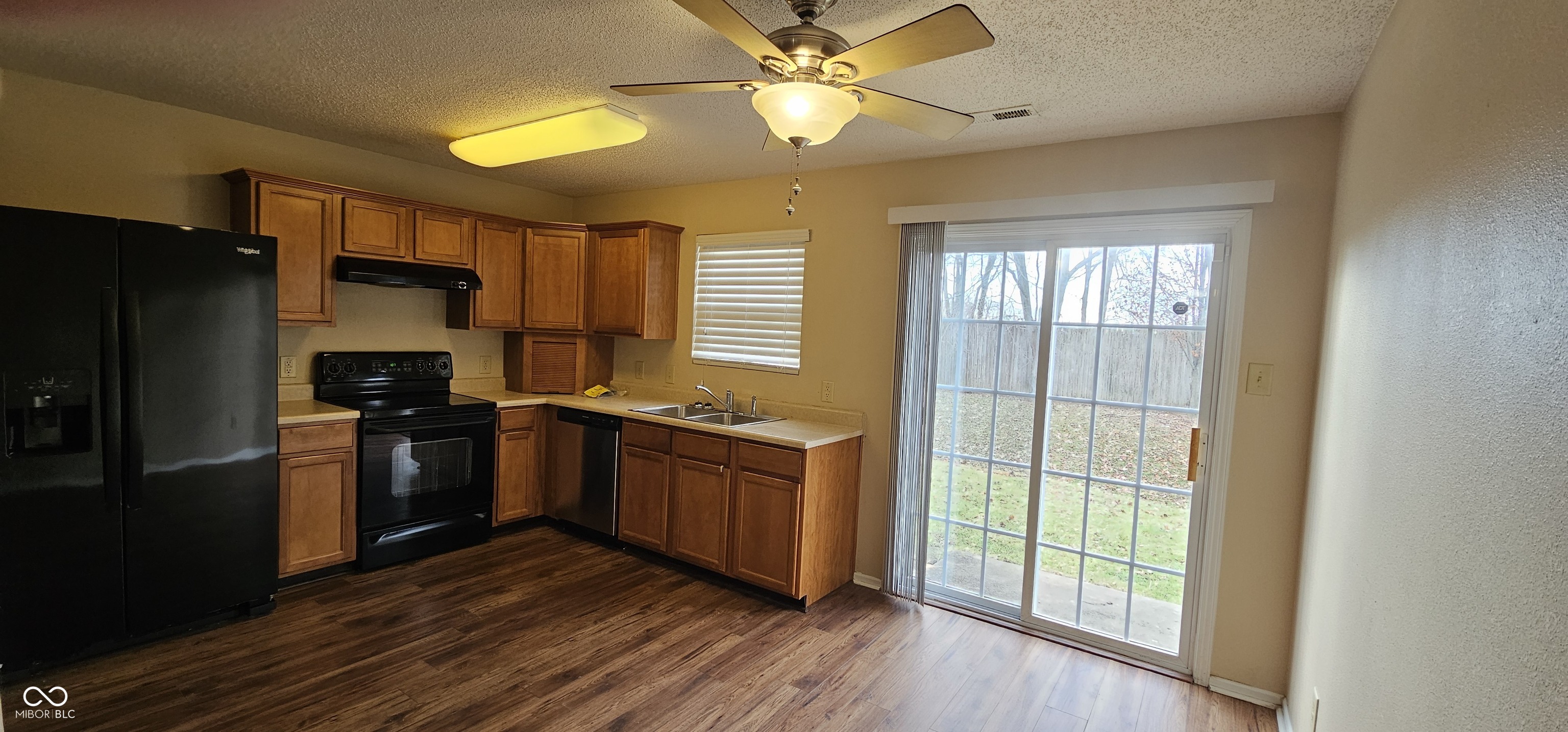 1716 Feather Reed Lane Greenwood, IN 46143 - Photo 2 of 17