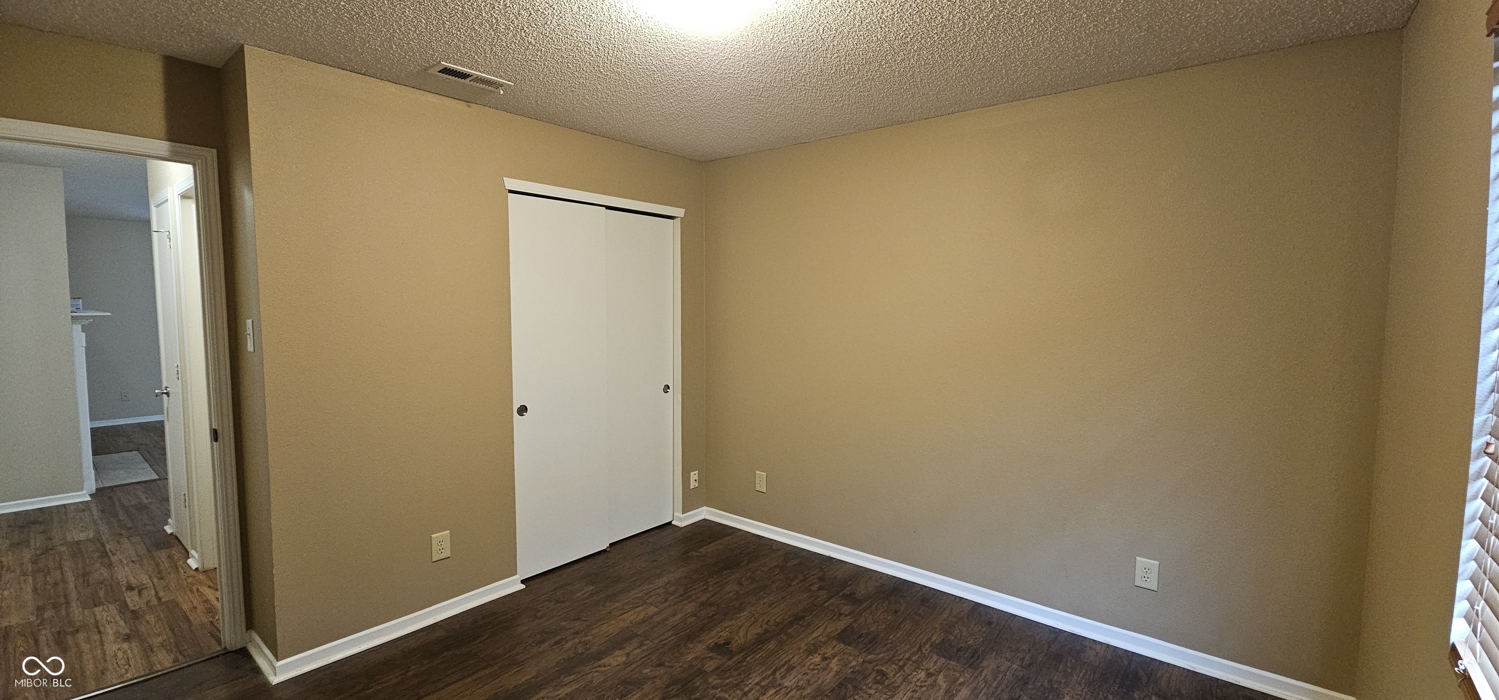 1716 Feather Reed Lane Greenwood, IN 46143 - Photo 8 of 17