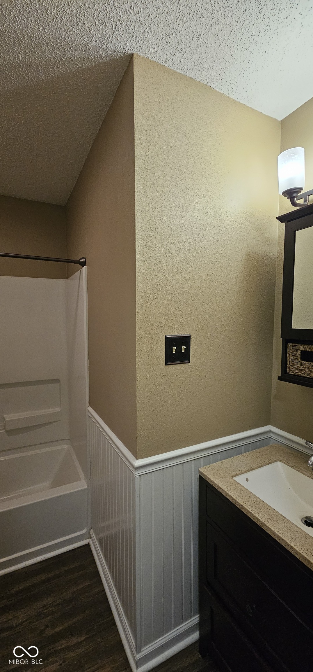 1716 Feather Reed Lane Greenwood, IN 46143 - Photo 9 of 17