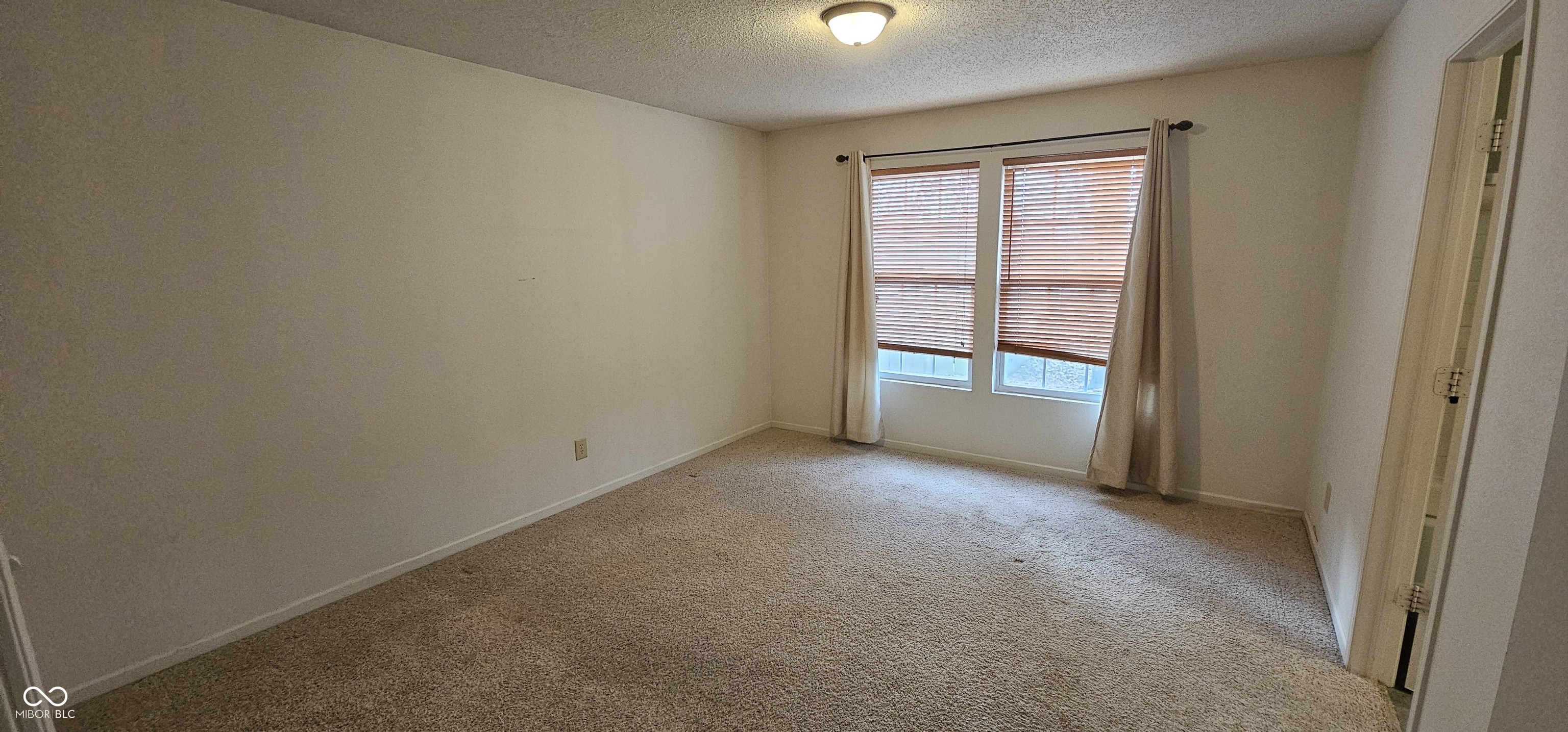 1716 Feather Reed Lane Greenwood, IN 46143 - Photo 10 of 17