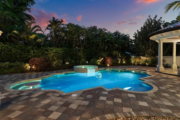 $6,995,000 | 2002 Northwest 4th Avenue, Delray Beach, FL 33444