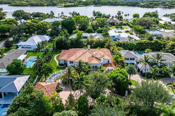 $6,995,000 | 2002 Northwest 4th Avenue, Delray Beach, FL 33444