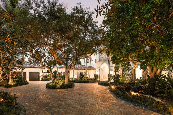 $6,995,000 | 2002 Northwest 4th Avenue, Delray Beach, FL 33444