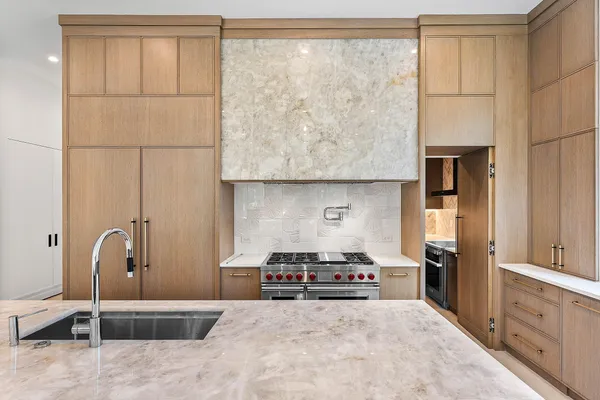 $6,995,000 | 2002 Northwest 4th Avenue, Delray Beach, FL 33444