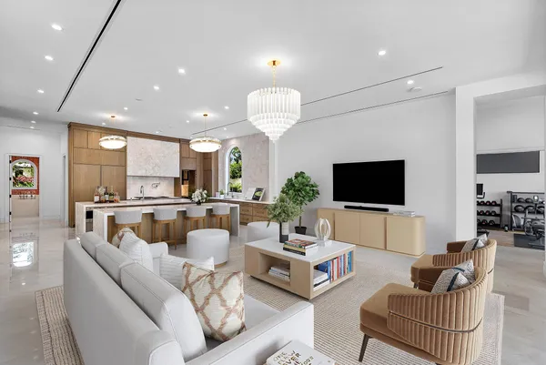 $6,995,000 | 2002 Northwest 4th Avenue, Delray Beach, FL 33444