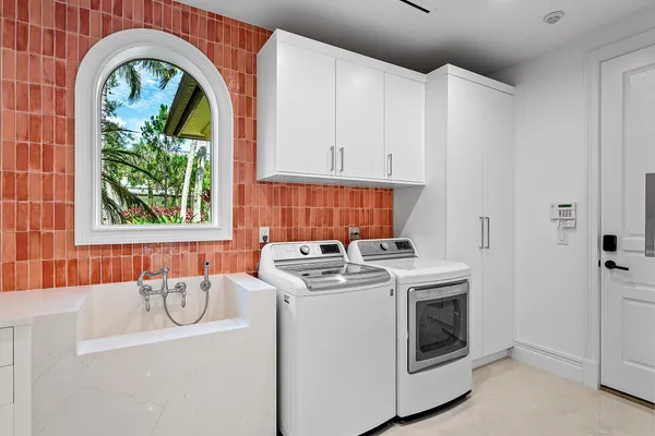 $6,995,000 | 2002 Northwest 4th Avenue, Delray Beach, FL 33444