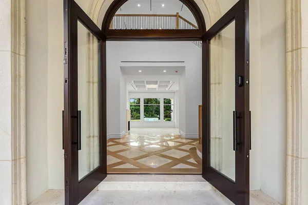 $6,995,000 | 2002 Northwest 4th Avenue, Delray Beach, FL 33444