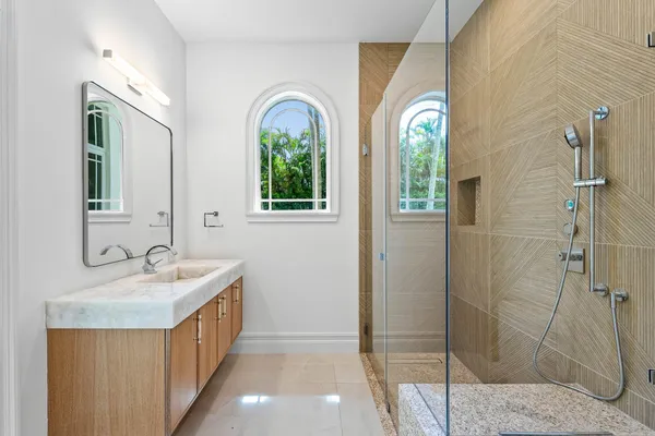 $6,995,000 | 2002 Northwest 4th Avenue, Delray Beach, FL 33444