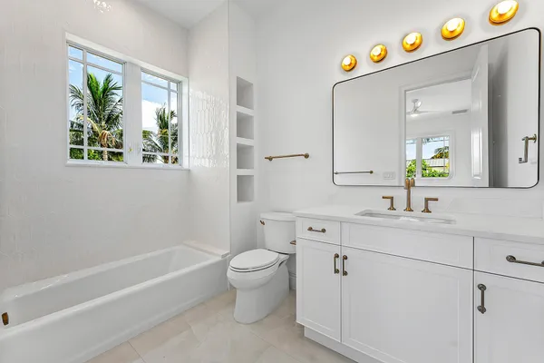 $6,995,000 | 2002 Northwest 4th Avenue, Delray Beach, FL 33444