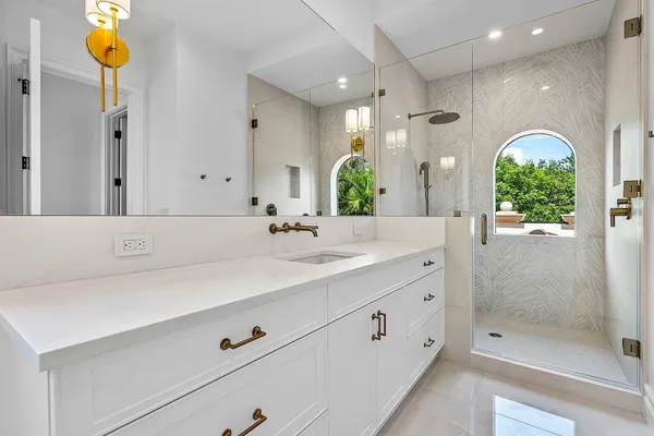 $6,995,000 | 2002 Northwest 4th Avenue, Delray Beach, FL 33444