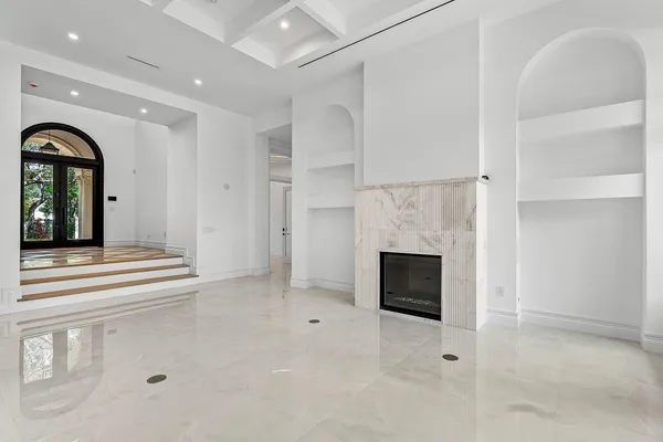 $6,995,000 | 2002 Northwest 4th Avenue, Delray Beach, FL 33444