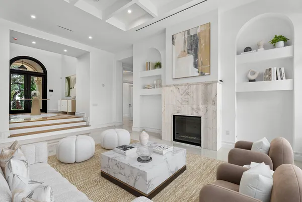 $6,995,000 | 2002 Northwest 4th Avenue, Delray Beach, FL 33444