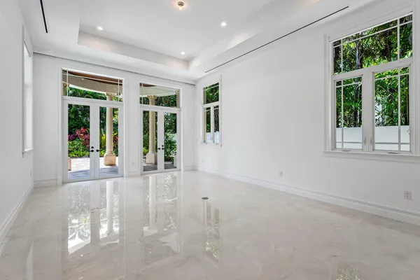 $6,995,000 | 2002 Northwest 4th Avenue, Delray Beach, FL 33444