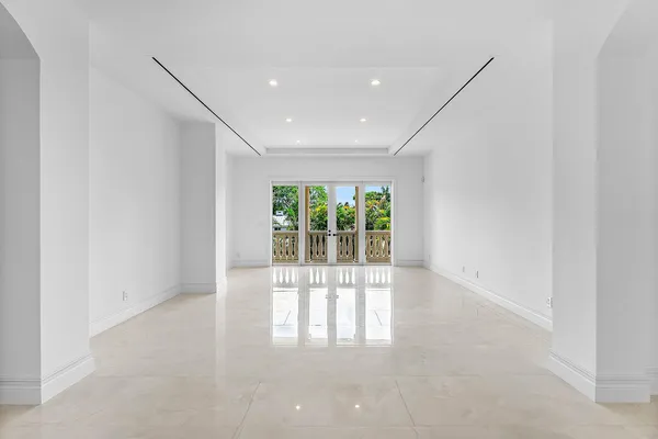 $6,995,000 | 2002 Northwest 4th Avenue, Delray Beach, FL 33444