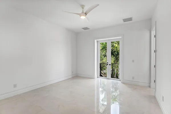 $6,995,000 | 2002 Northwest 4th Avenue, Delray Beach, FL 33444