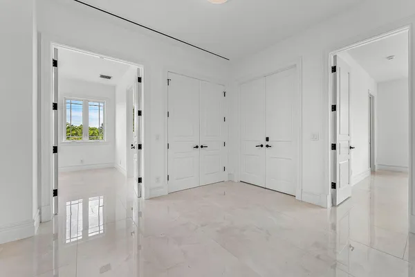 $6,995,000 | 2002 Northwest 4th Avenue, Delray Beach, FL 33444