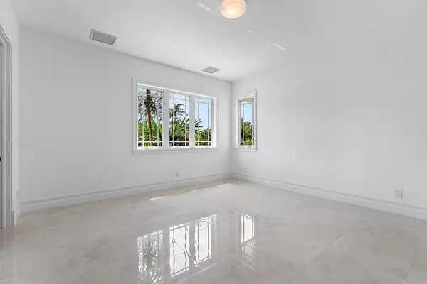 $6,995,000 | 2002 Northwest 4th Avenue, Delray Beach, FL 33444