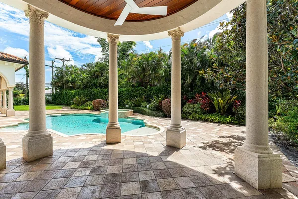 $6,995,000 | 2002 Northwest 4th Avenue, Delray Beach, FL 33444