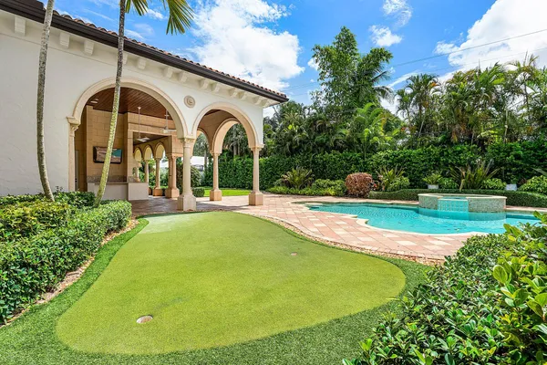 $6,995,000 | 2002 Northwest 4th Avenue, Delray Beach, FL 33444
