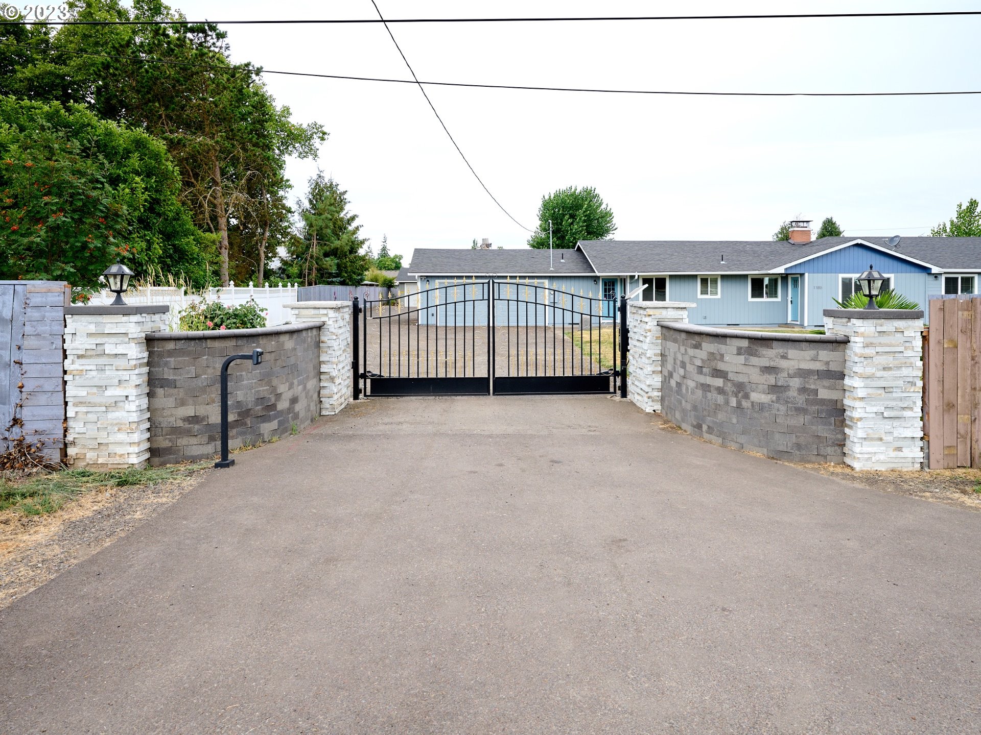 1185 Cordon Road Northeast Salem, OR 97317 - Photo 1 of 15 a view of a terrace