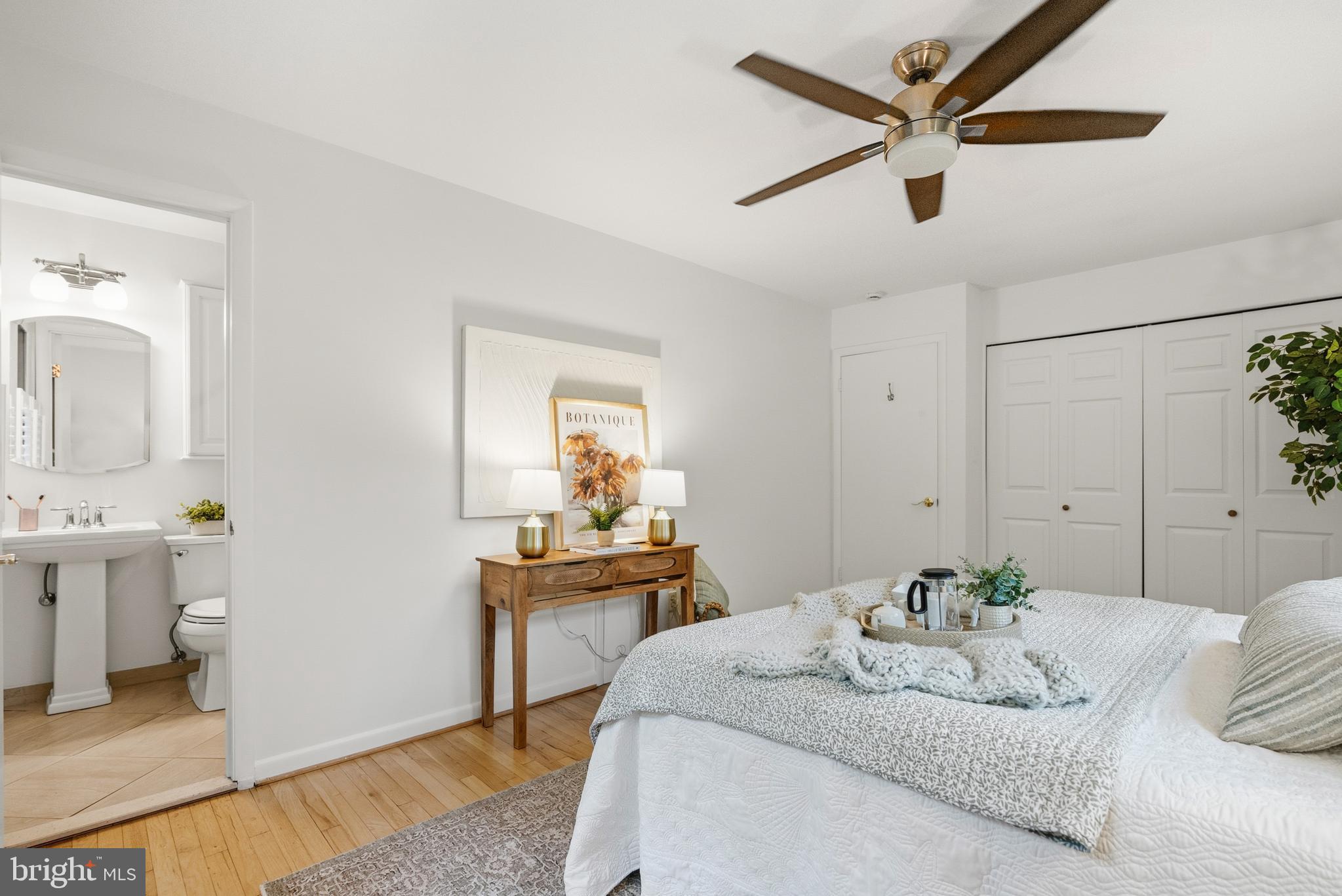 8719 Gateshead Road Alexandria, VA 22309 - Photo 22 of 53 Primary suite