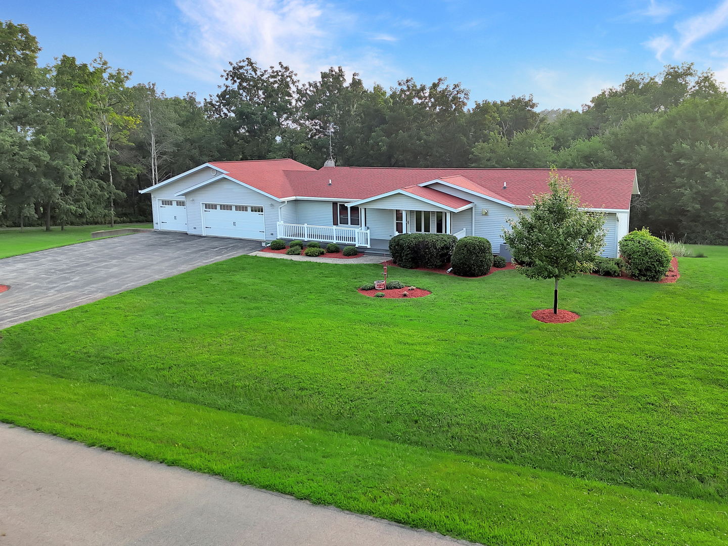 24-134 Hidden Ranch Drive Shannon, IL 61078 - Photo 2 of 41