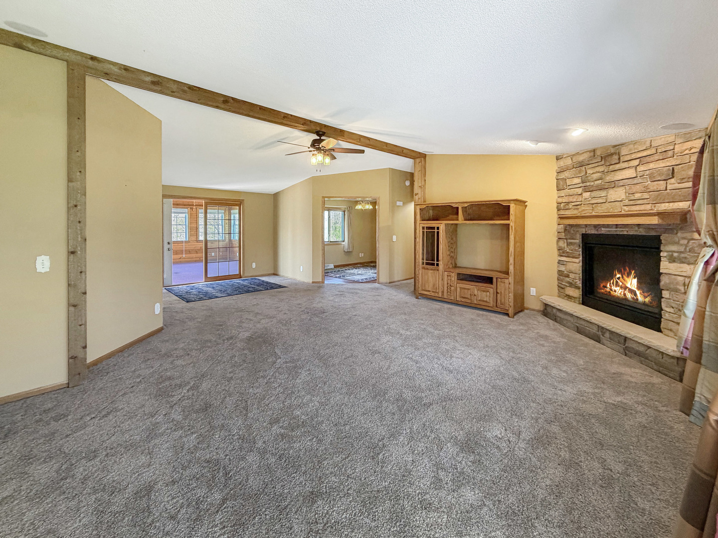 24-134 Hidden Ranch Drive Shannon, IL 61078 - Photo 5 of 41