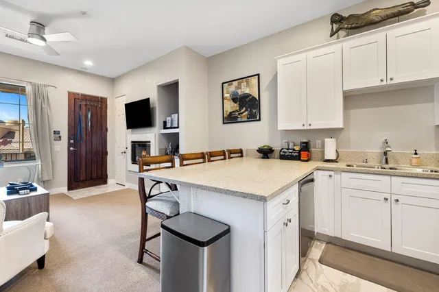 $335,950 | 50750 Santa Rosa Plaza, Unit 6, La Quinta, CA 92253