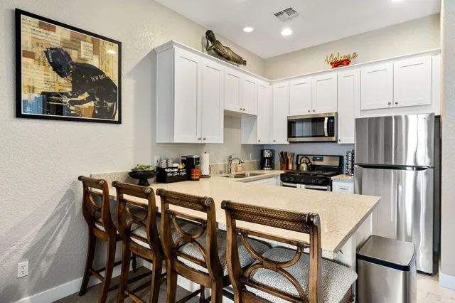 $335,950 | 50750 Santa Rosa Plaza, Unit 6, La Quinta, CA 92253