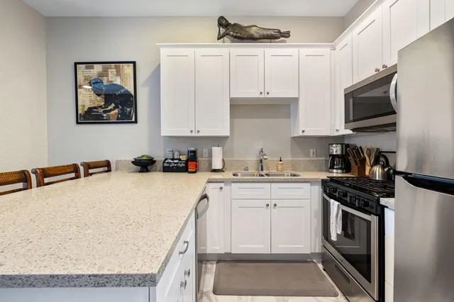 $335,950 | 50750 Santa Rosa Plaza, Unit 6, La Quinta, CA 92253