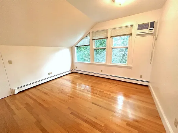 $5,500 | 82 Stearns Road, Unit 2, Brookline, MA 02446