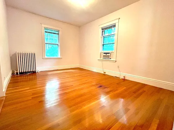 $5,500 | 82 Stearns Road, Unit 2, Brookline, MA 02446
