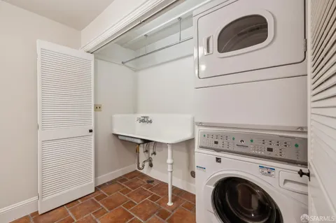 $1,950,000 | 95 Pinehurst Way, San Francisco, CA 94127