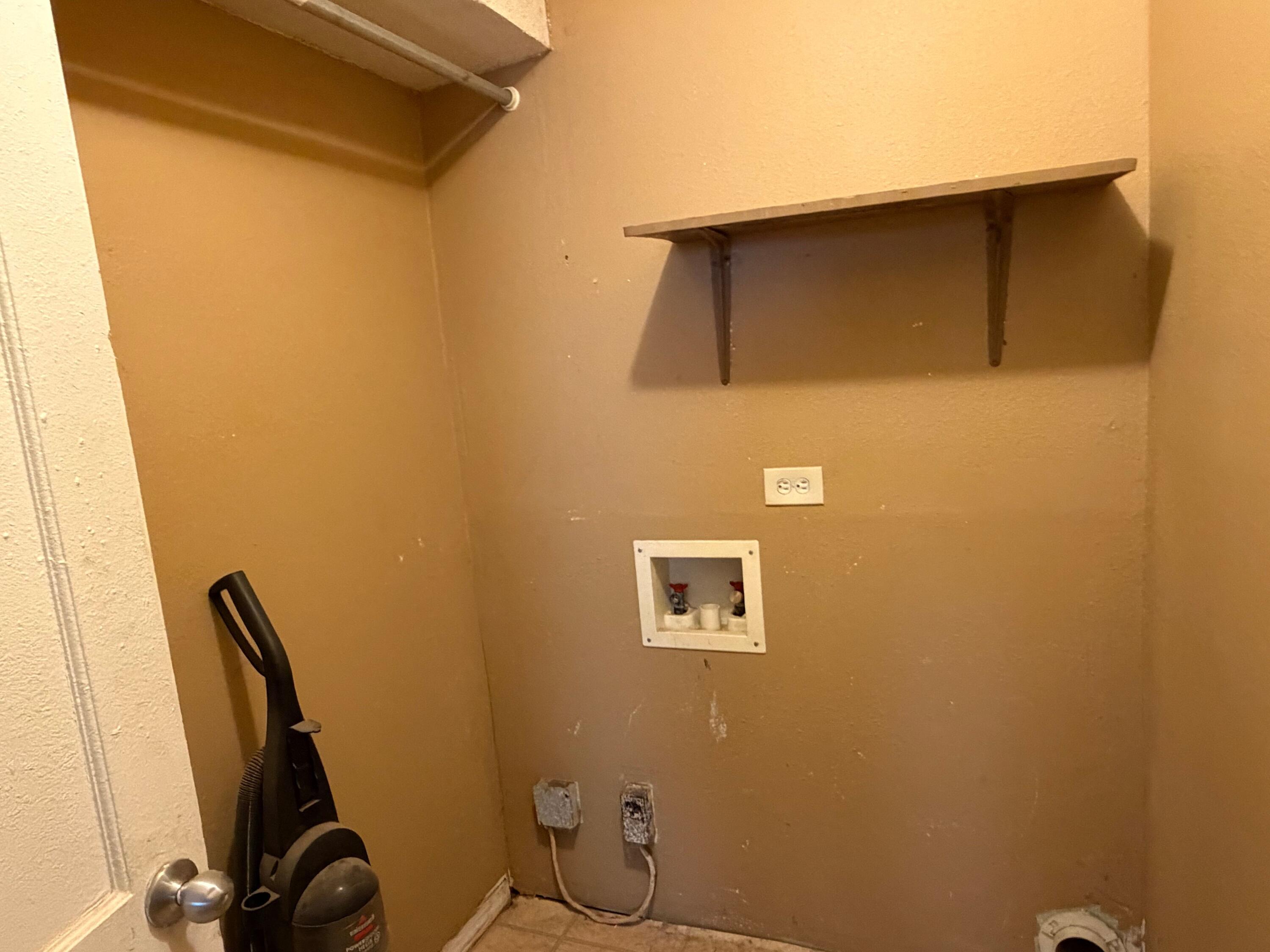 2012 39th Street Lubbock, TX 79412 - Photo 12 of 18 2012 39th Street