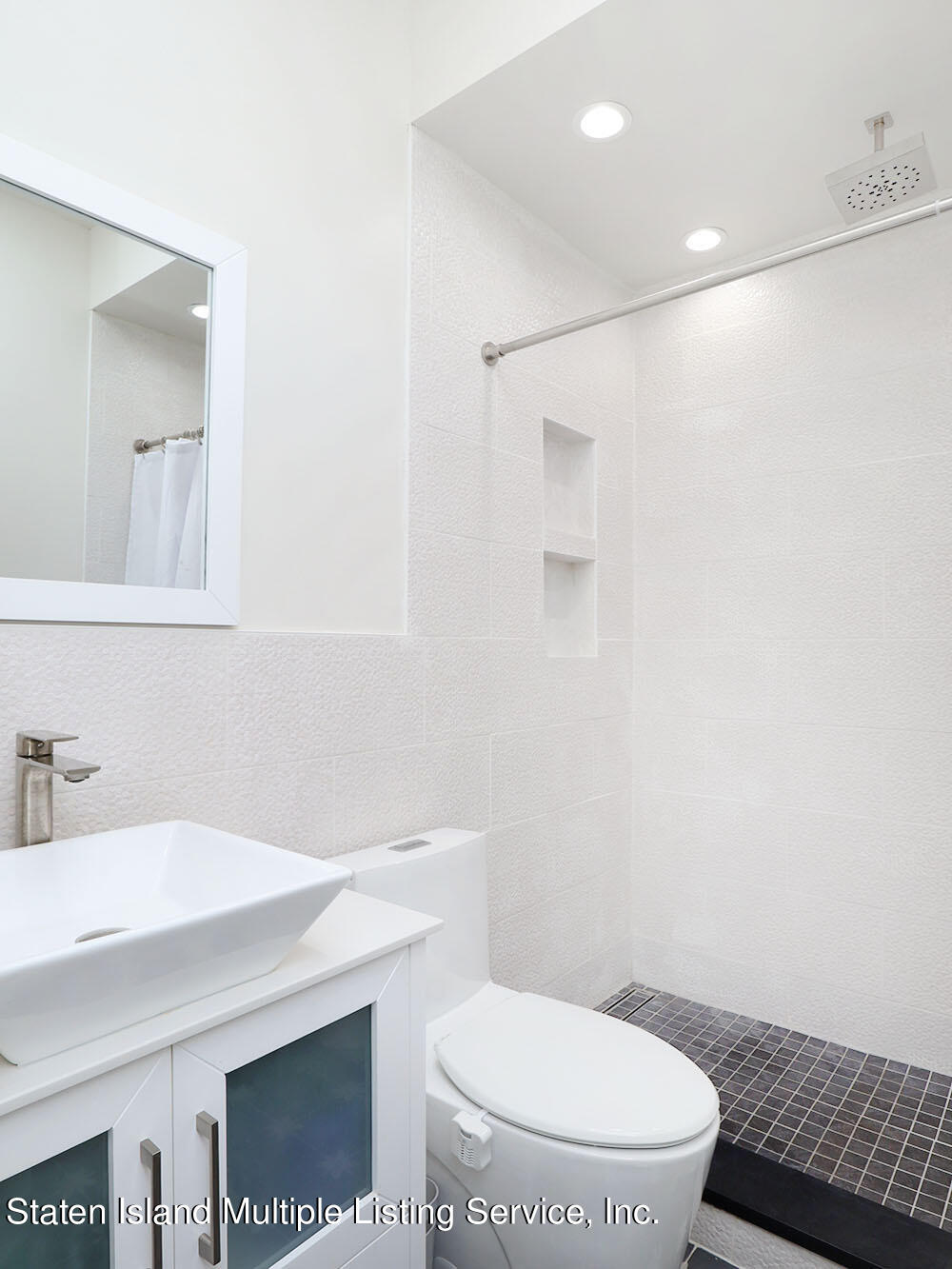 600 Annadale Road Staten Island, NY 10312 - Photo 18 of 28 IMG_1996