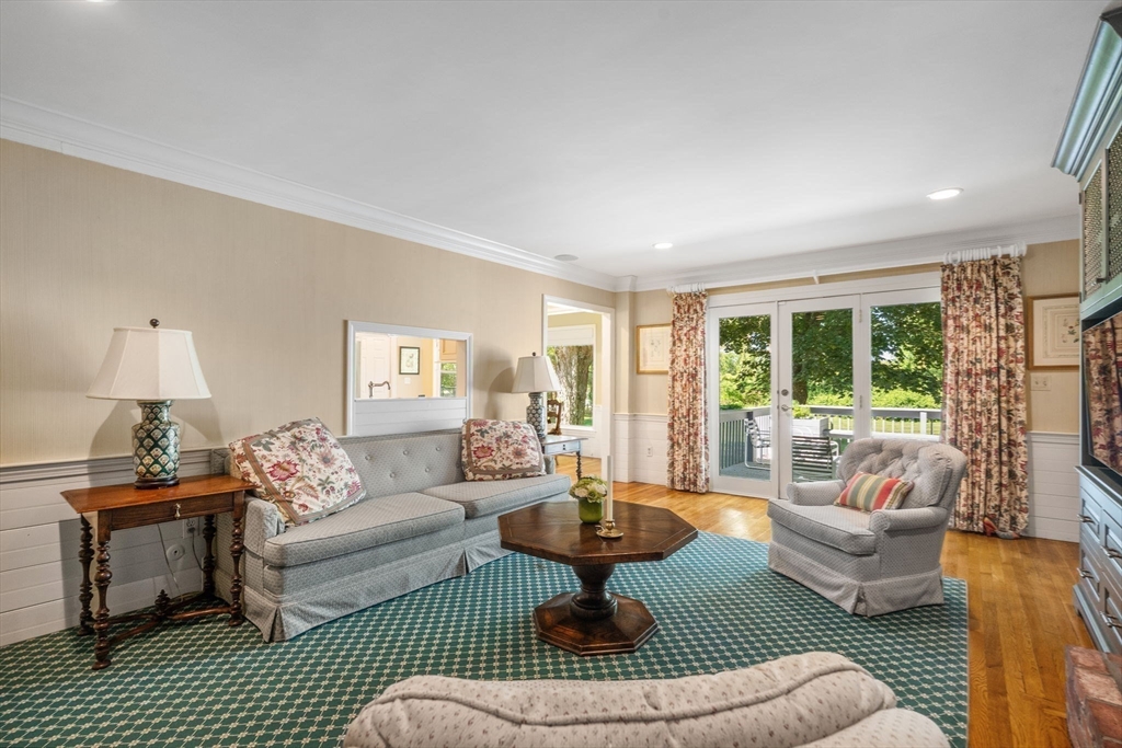 125 Oxbow Road Needham, MA 02492 - Photo 13 of 38