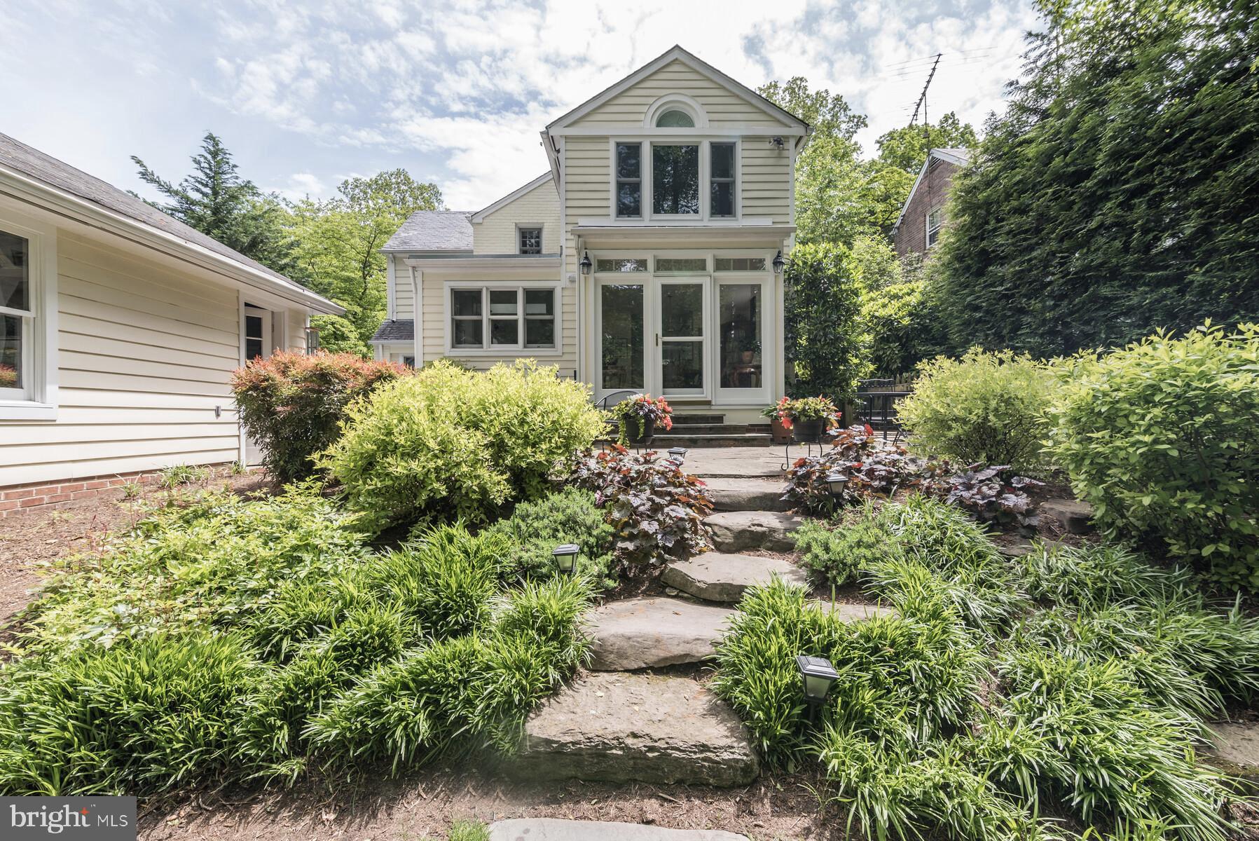 6002 Cobalt Road Bethesda, MD 20816 - Photo 11 of 38 Gallery Image 11
