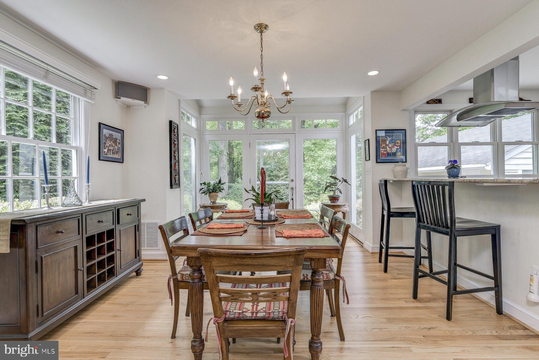 6002 Cobalt Road Bethesda, MD 20816 - Photo 18 of 38 Case Design imagining of this wonderful kit/dining